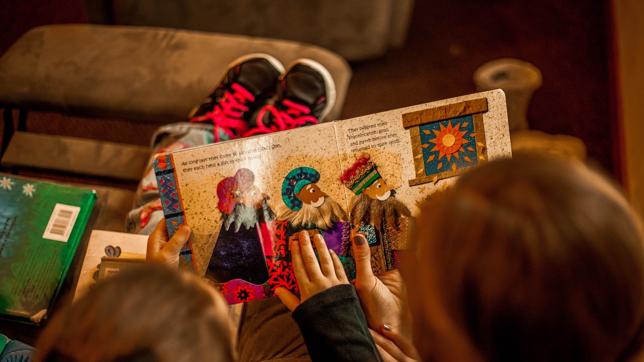 Comment l'IA crée un livre illustré personnalisé (expliqué simplement)